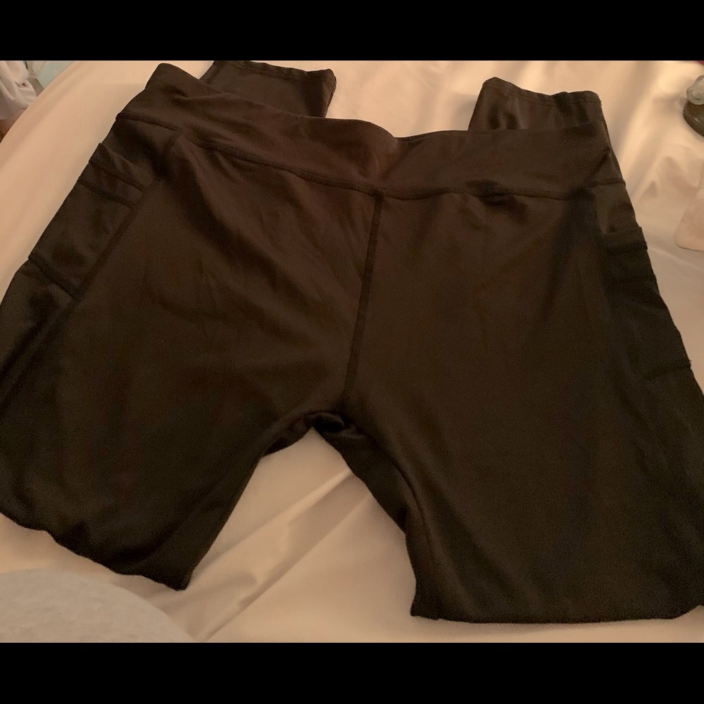 Athletic pants